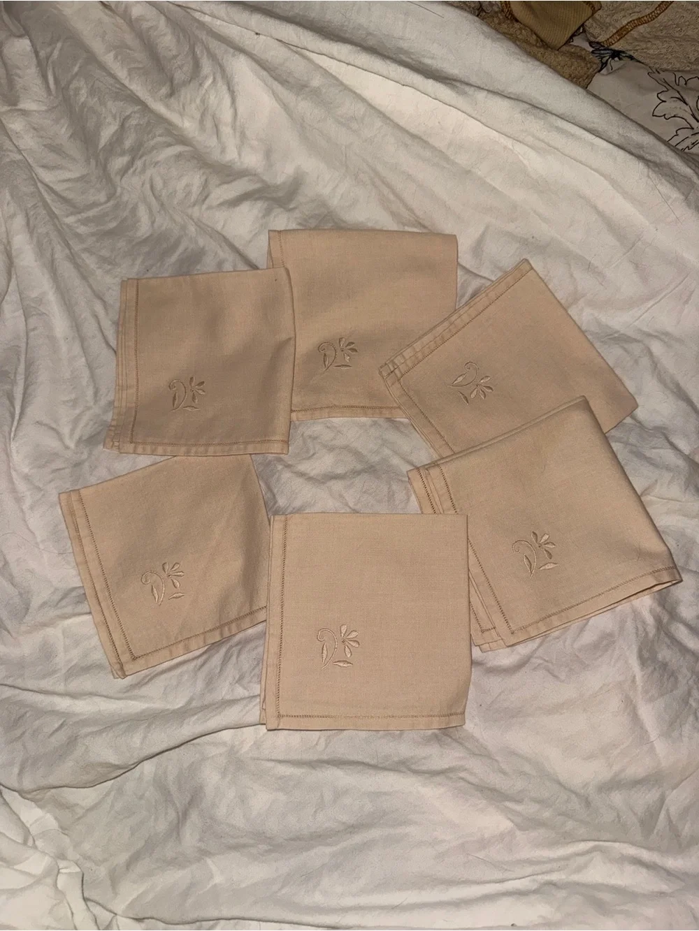 SET OF 6 - Vintage Embroidered Linen Cloth Napkins w/ Floral Detail Table Linens
